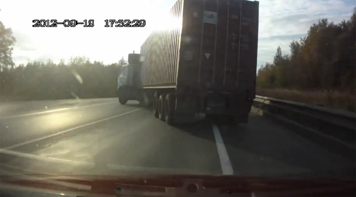 23+1 Mal Haarscharfsuperglück arschknappsuperglueck 