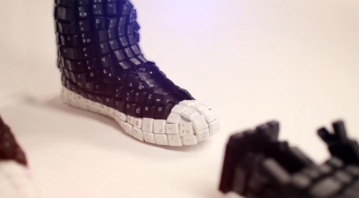 Computertastaturtastenmosaik-Musikvideo boys_noize_ich_r_u 