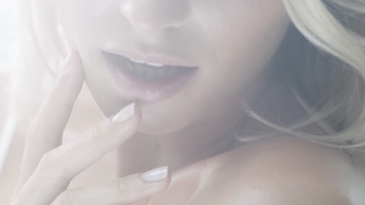 Zu heiß fürs TV? Lena Gercke für Gillette hot_lena_gercke_gillette 