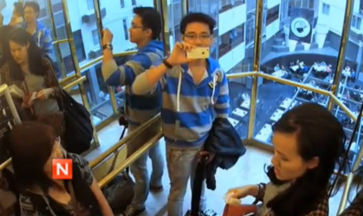 Streich: der sprachgesteuerte Fahrstuhl sprachgesteuerte_Fahrstuhl 