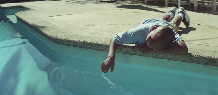 Flight Facilities ft. Micky Green - Stand Still Flight-Facilities_Stand-Still