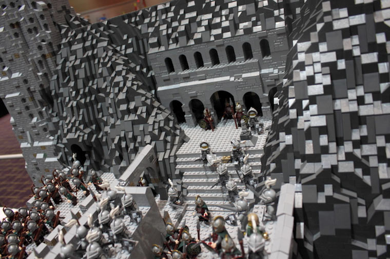 Helms Klamm aus 150.000 LEGO-Steinen Helms_lego-deep_02 