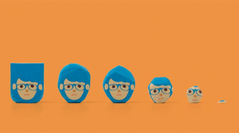 Gib Radiergummis Frisur - The Rubber Barber Rubber_Barber_01 