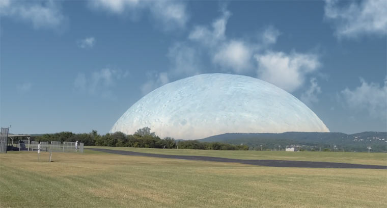 Wäre der Mond so weit entfernt wie die ISS bigmoon 