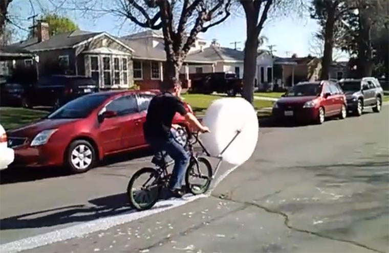 Luftpolsterfahrrad bubble_wrap_bike 
