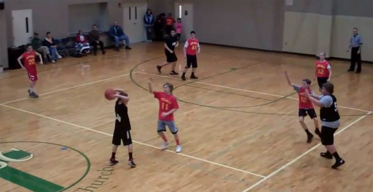 Dicker Glückswurf beim Basketball dicker_glueckswurf 