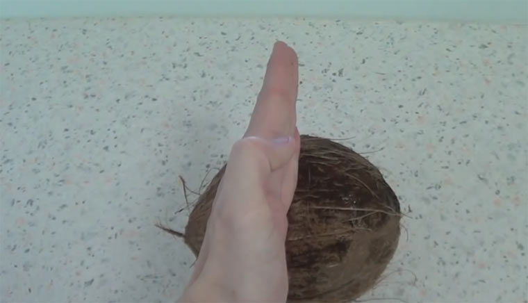 WTF? Wie man eine Kokosnuss öffnet how-to-open-a-coconut 