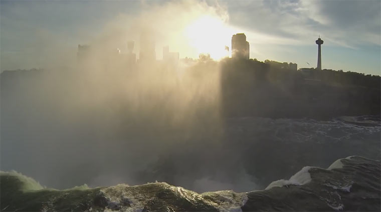 Mit dem Quad-Copter über die Niagara-Fälle niagara_quadcopter 
