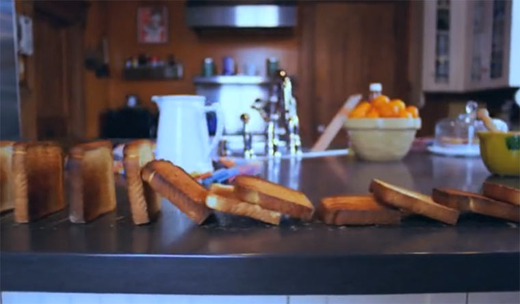 Kettenreaktions-Musikvideo tuna_melt 