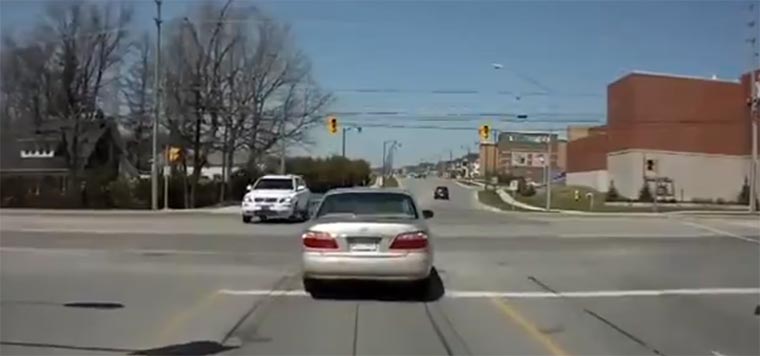 Überraschungsunfall ueberraschungsunfall