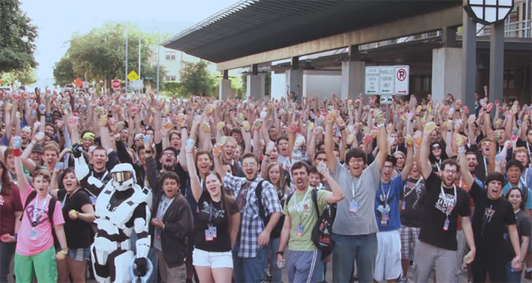 Wasserballonschlacht in Slowmotion waterballonfightslowmo 
