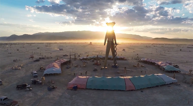 Kameradrohne über Burning Man 2014 burningmandrone2014 