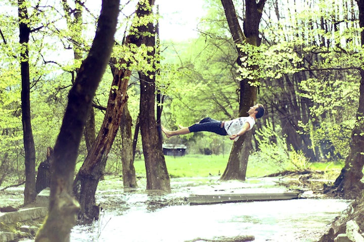 schwebende Fotografie: David Nemcsik Levitation_Project_01 