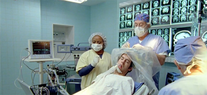 Was Ärzte machen, wenn du unter Vollnakose stehst KAYAK_brain_surgery