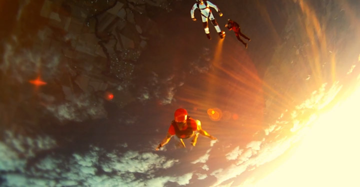 Stylisch durch die Luft: Experience Freedom experience_freedom 