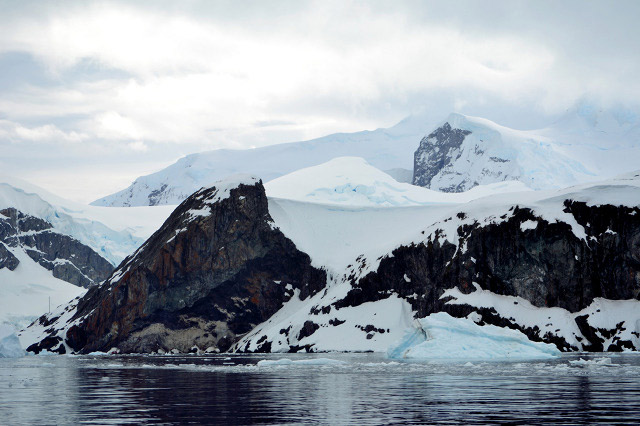 Das antarktische Eis. Und Pinguine. Antarctica_ice_01 