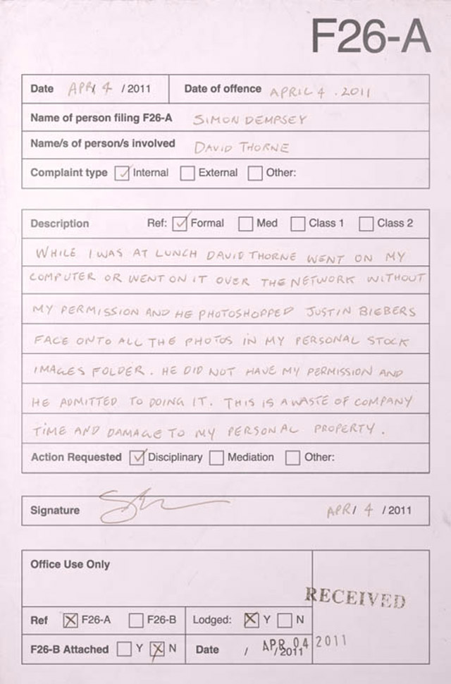 David Thorne wird abgemahnt. Zehn mal. David_Thorne_Complaints_05