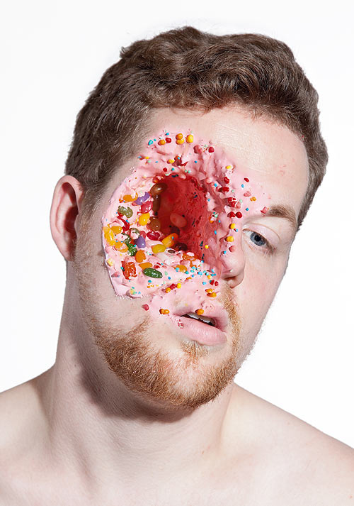 Lecker Splatter: Gesichter mit Süßigkeitswunden Faces_01 