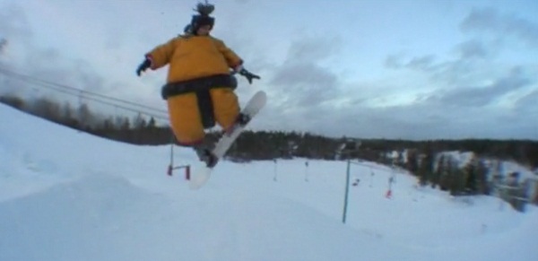 Snowboarden im Sumo-Suit Sumo_Snowboard 