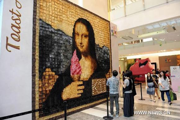 Mona Lisa aus verbrannten Toastscheiben Toasta_Lisa_01 