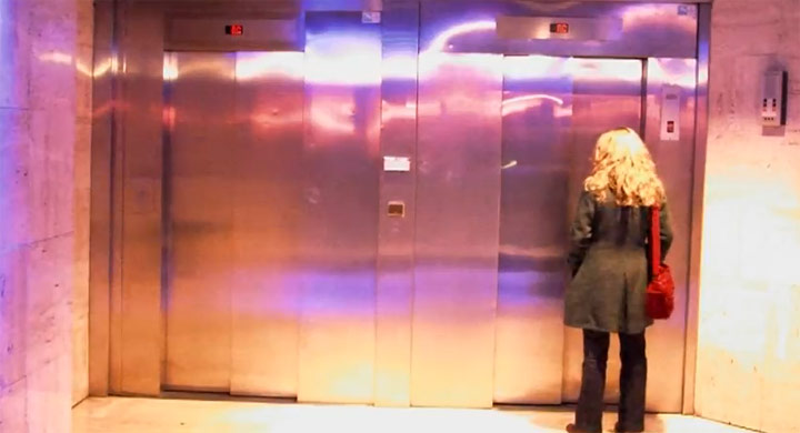 Neuer Remí Gaillard-Fahrstuhl-Streich remi_gaillard_footelevator 