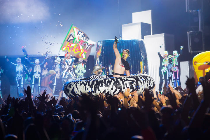 Schubrakete: ein Mal Deichkind sein [+GEWINN!] schubrakete_SMS_01 