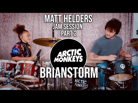Nandi Bushell spielt Schlagzeug mit dem Drummer der Arctic Monkeys lyteCache.php?origThumbUrl=https%3A%2F%2Fi.ytimg.com%2Fvi%2F5hcnPtFQEbE%2F0 