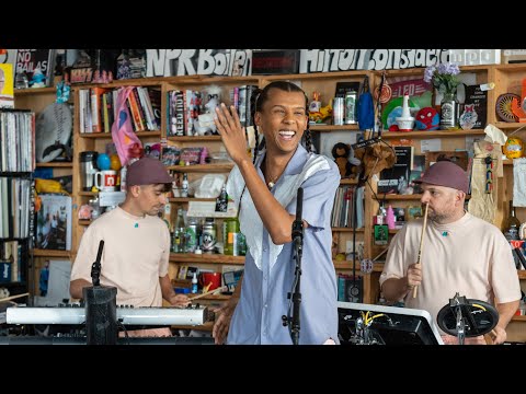 Tiny Desk Concert: Stromae lyteCache.php?origThumbUrl=https%3A%2F%2Fi.ytimg.com%2Fvi%2F6dkDepLX0rk%2Fhqdefault 