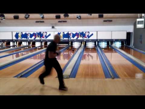 Weltrekord für das schnellste perfekte Bowling-Spiel lyteCache.php?origThumbUrl=https%3A%2F%2Fi.ytimg.com%2Fvi%2FAQnphc6qeNs%2Fhqdefault 
