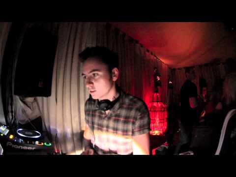 Wenn der DJ nicht weiß, was er spielt lyteCache.php?origThumbUrl=https%3A%2F%2Fi.ytimg.com%2Fvi%2FDP_n6rxNbpU%2Fhqdefault 