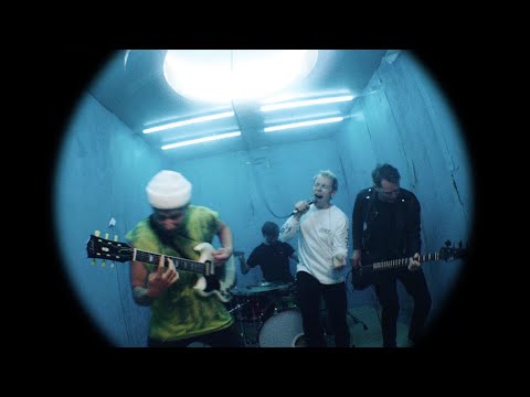 Musikvideo: Moon Shot - "Agony Walk" lyteCache.php?origThumbUrl=https%3A%2F%2Fi.ytimg.com%2Fvi%2FFlusn0Bmqo4%2F0 