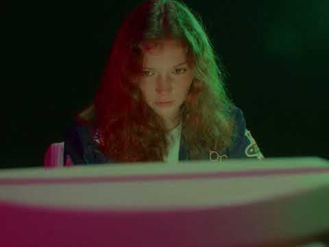 Musikvideo: The Subways - "Influencer Killed The Rock Star" lyteCache.php?origThumbUrl=https%3A%2F%2Fi.ytimg.com%2Fvi%2FGNFTFSs0UhY%2Fhqdefault 