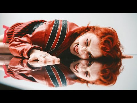 SPRINTS - "Descartes" (Musikvideo) lyteCache.php?origThumbUrl=https%3A%2F%2Fi.ytimg.com%2Fvi%2FGgEwtp17RPM%2Fhqdefault 