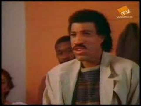 HELLO?!! - Lionel Richie ohne Musik lyteCache.php?origThumbUrl=https%3A%2F%2Fi.ytimg.com%2Fvi%2FPDZcqBgCS74%2Fhqdefault 