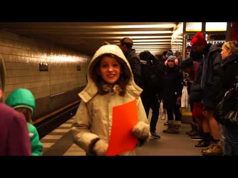 Der alljährliche "No Pants Subway Ride" 2013 lyteCache.php?origThumbUrl=https%3A%2F%2Fi.ytimg.com%2Fvi%2FQ5xBnh9V2nM%2Fhqdefault 