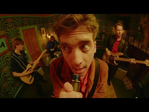 Musikvideo: Circa Waves - "Hell On Earth" lyteCache.php?origThumbUrl=https%3A%2F%2Fi.ytimg.com%2Fvi%2FSsfehwAswMc%2F0 