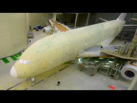 Timelapse: Neulackierung eines Airbus A380 lyteCache.php?origThumbUrl=https%3A%2F%2Fi.ytimg.com%2Fvi%2FTIeSFisM7Vs%2Fhqdefault 