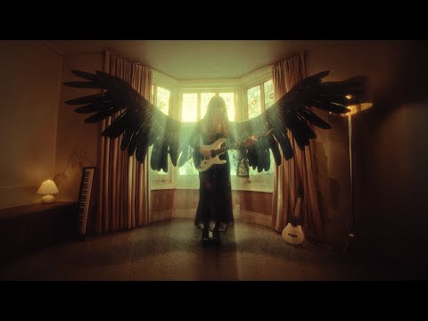 Calva Louise - "Hate In Me" (Musikvideo) lyteCache.php?origThumbUrl=https%3A%2F%2Fi.ytimg.com%2Fvi%2FVQf25iyopvc%2Fhqdefault 