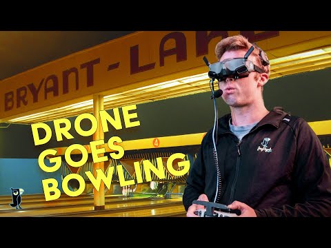 Wahnsinns-Kameradrohnenflug durch eine Bowlingbahn-Anlage lyteCache.php?origThumbUrl=https%3A%2F%2Fi.ytimg.com%2Fvi%2FVgS54fqKxf0%2Fhqdefault 