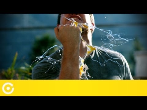 Eier gehen in Slowmotion kaputt lyteCache.php?origThumbUrl=https%3A%2F%2Fi.ytimg.com%2Fvi%2FY1G2ozww5I8%2Fhqdefault 