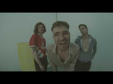 Album-Kurzreviews November 2022: Neues von Arctic Monkeys, Phoenix, Skalp & mehr lyteCache.php?origThumbUrl=https%3A%2F%2Fi.ytimg.com%2Fvi%2FZfEaZ_8SWag%2F0 