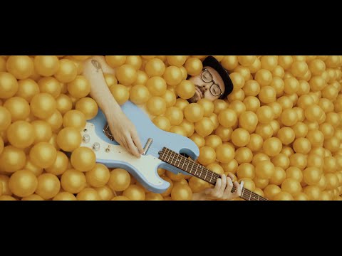 Musikvideo: Burkini Beach - "Virtual Reality" lyteCache.php?origThumbUrl=https%3A%2F%2Fi.ytimg.com%2Fvi%2F_el-13Hdi7Q%2Fhqdefault 