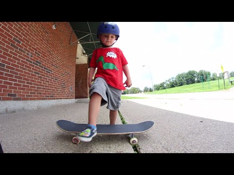 1. Skateboard-Trick eines 3-Jährigen lyteCache.php?origThumbUrl=https%3A%2F%2Fi.ytimg.com%2Fvi%2Fa7wra1f2E_4%2Fhqdefault 