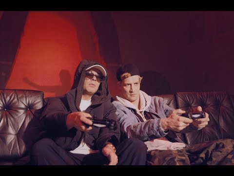 Literal Musikvideo: Dendemann ft. Trettmann - "Littbarski" lyteCache.php?origThumbUrl=https%3A%2F%2Fi.ytimg.com%2Fvi%2FbuVoXZAE6ts%2Fhqdefault 