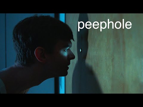 Horror-Kurzfilm: "Peephole" lyteCache.php?origThumbUrl=https%3A%2F%2Fi.ytimg.com%2Fvi%2FdKcOTr7N4lE%2Fhqdefault 