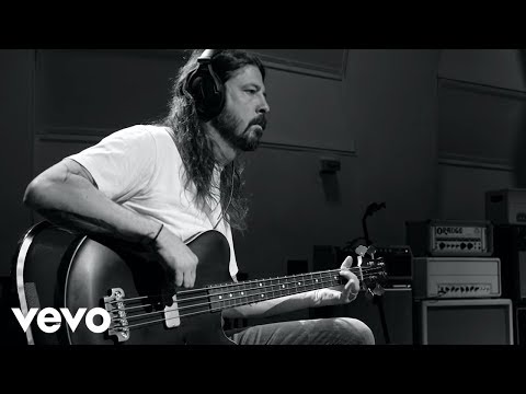 Dave Grohl spielt 23 Minuten lang mit sich selbst lyteCache.php?origThumbUrl=https%3A%2F%2Fi.ytimg.com%2Fvi%2Fe05H80-k0mY%2Fhqdefault 