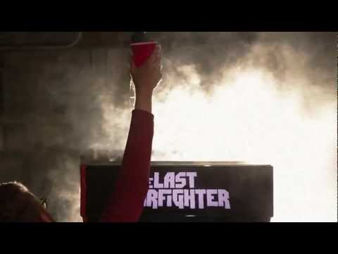 Beercade: Das Spiel, das Gewinner mit Bier belohnt lyteCache.php?origThumbUrl=https%3A%2F%2Fi.ytimg.com%2Fvi%2Feib5CGdHxr0%2Fhqdefault 