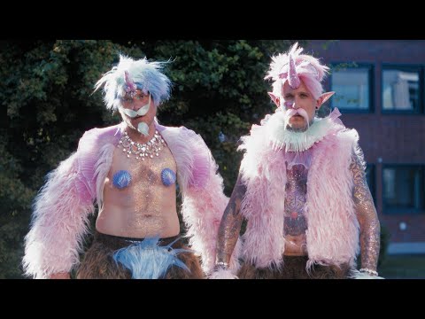 Neue kreative Musikvideos (101) lyteCache.php?origThumbUrl=https%3A%2F%2Fi.ytimg.com%2Fvi%2FfGusbNCgiaU%2Fhqdefault 