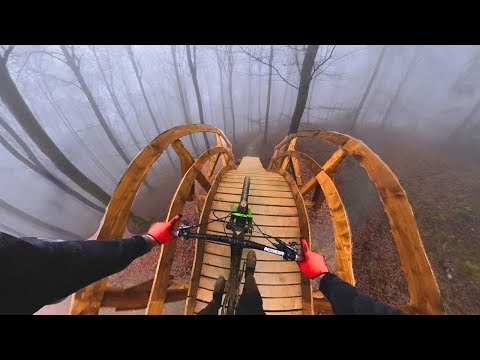 POV-Mountainbike-Downhill-Fahrt im Greenhill Bike Park lyteCache.php?origThumbUrl=https%3A%2F%2Fi.ytimg.com%2Fvi%2FhkbJ75oei18%2Fhqdefault 
