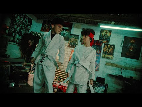 Album-Reviews September 2023: Das Lumpenpack, Royal Blood, Oliver Tree, Daði Freyr, Anna Hauss & Noth lyteCache.php?origThumbUrl=https%3A%2F%2Fi.ytimg.com%2Fvi%2FkMHyAx4QLEU%2Fhqdefault 